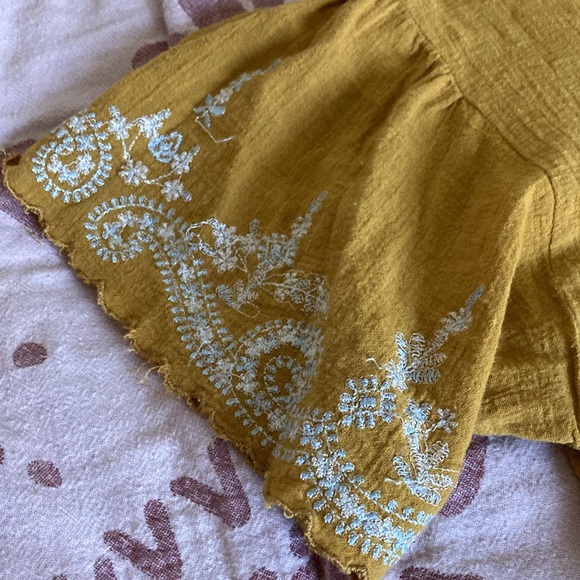 FP Embroidered crop top - Picture 6 of 17